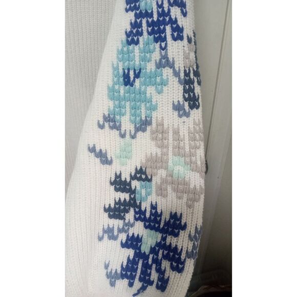 Lane Bryant Women's White with Embroidered Balloon Bell Sleeve Sweater 2… - Picture 2 of 7